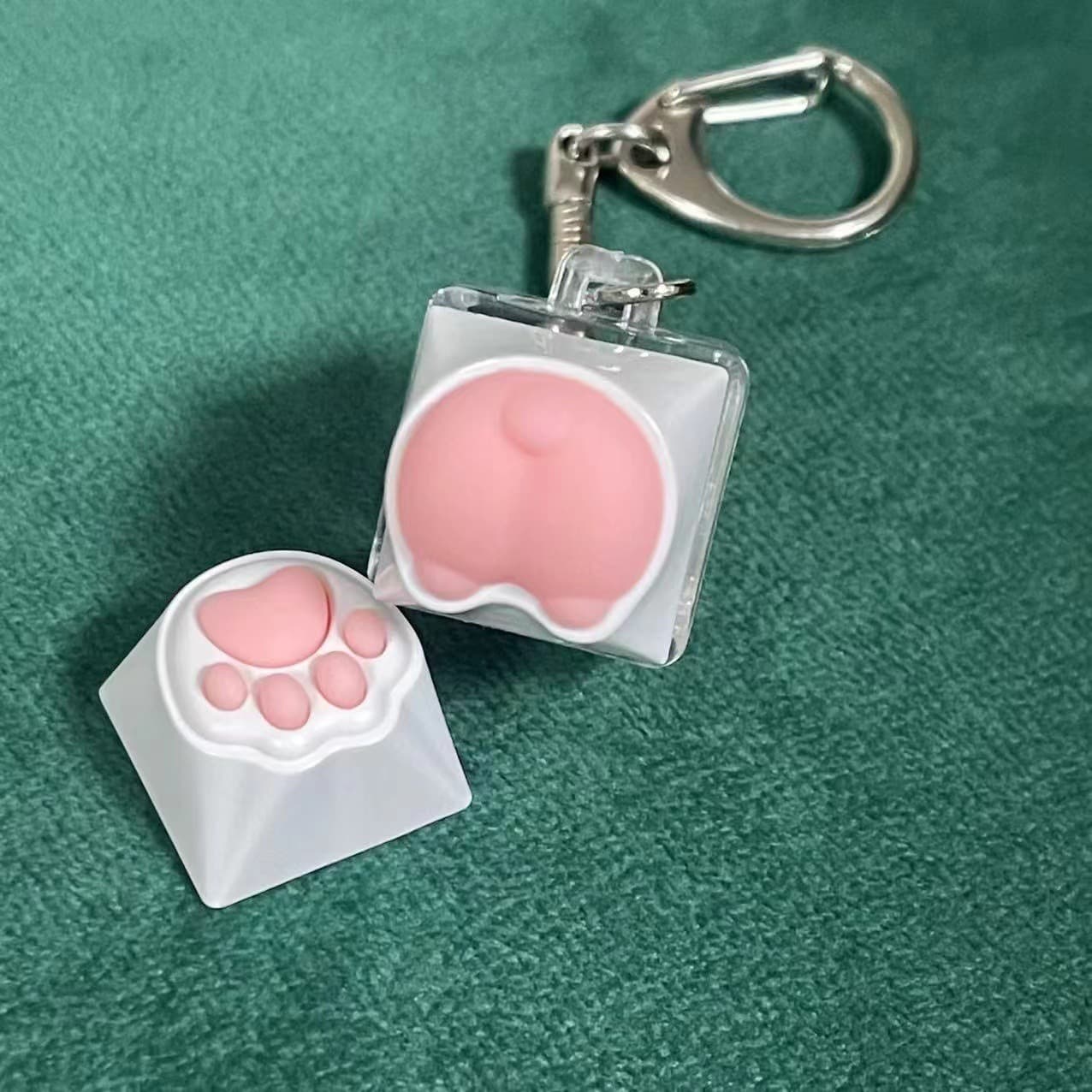 MageGee Super Cute Cat Paw Keycap Girl Pink Mechanical Keyboard Keycap Soft Silicone Universal Pig Butt Keychain