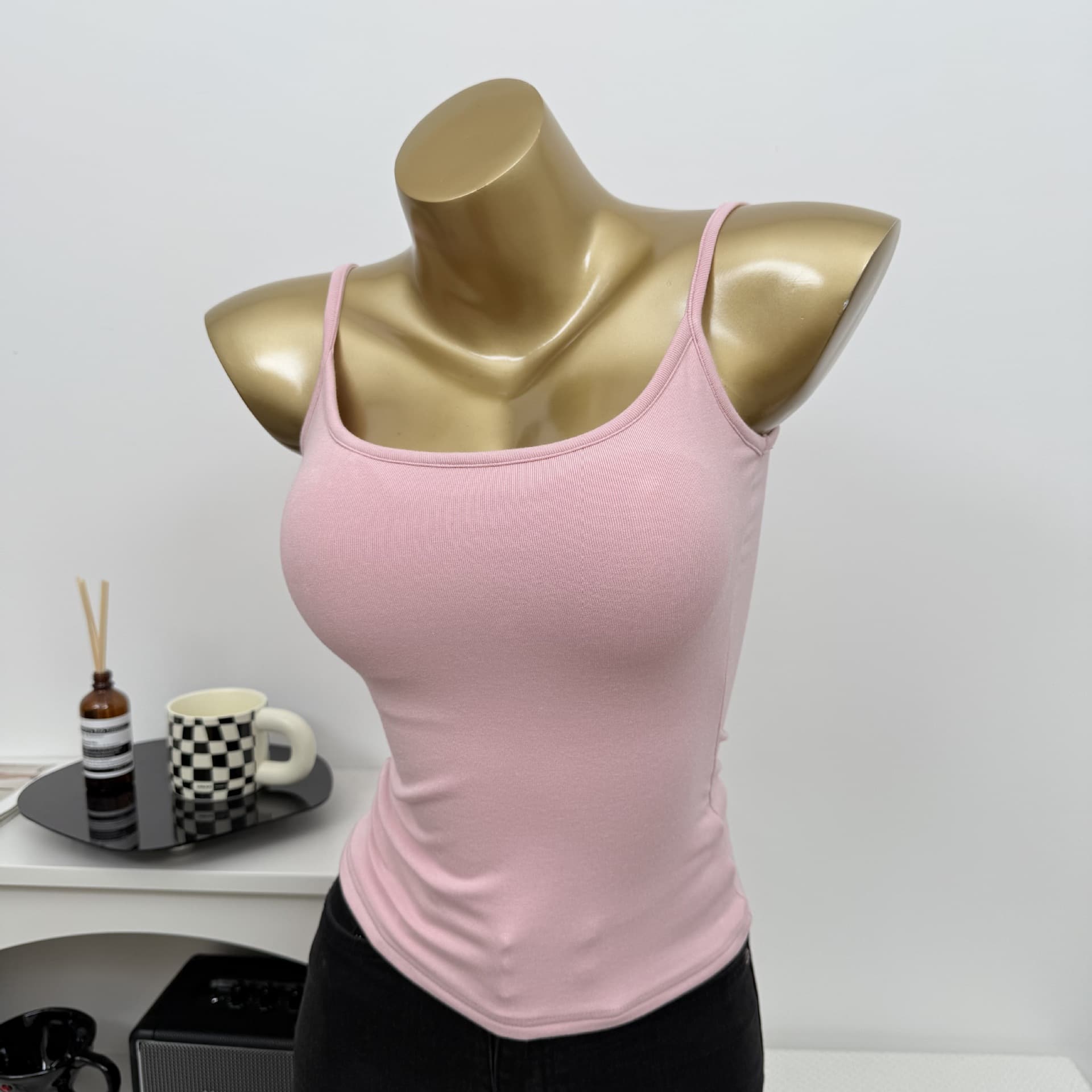 [No Worries about Matching] Basic Versatile Slim-Fitting Camisole with Breast Pads for Women, Non-Transparent White Inner Layering Top