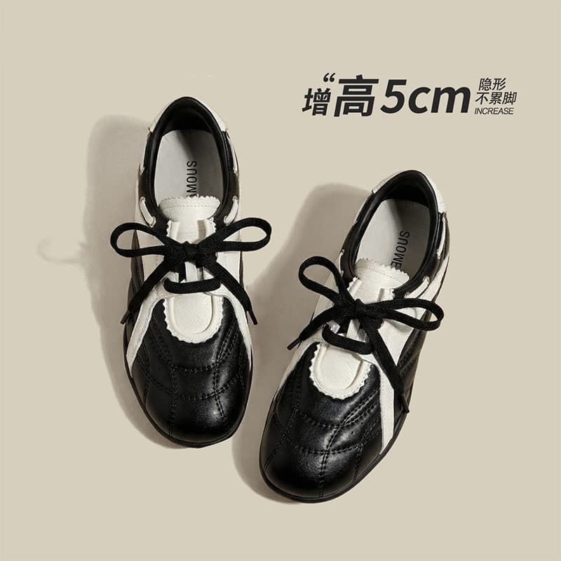 Ballet moral training shoes 2026 new style, popular this year, beige inner heightening casual shoes, huge good-looking and versatile shoes