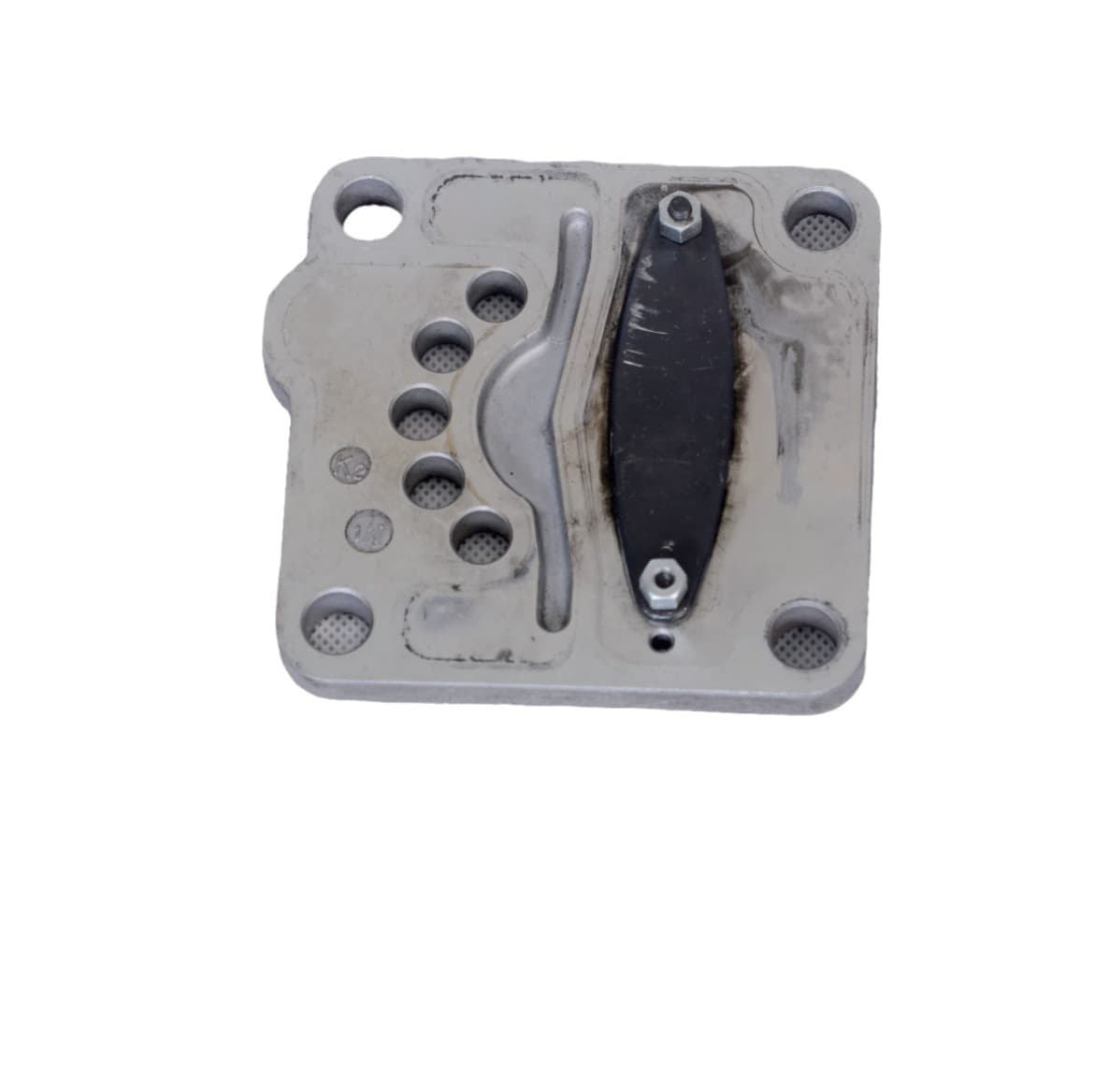 Suitable for Mitsubishi Mitsubishi Fuso 6m60 Engine Air Compressor Cylinder Head Me705685