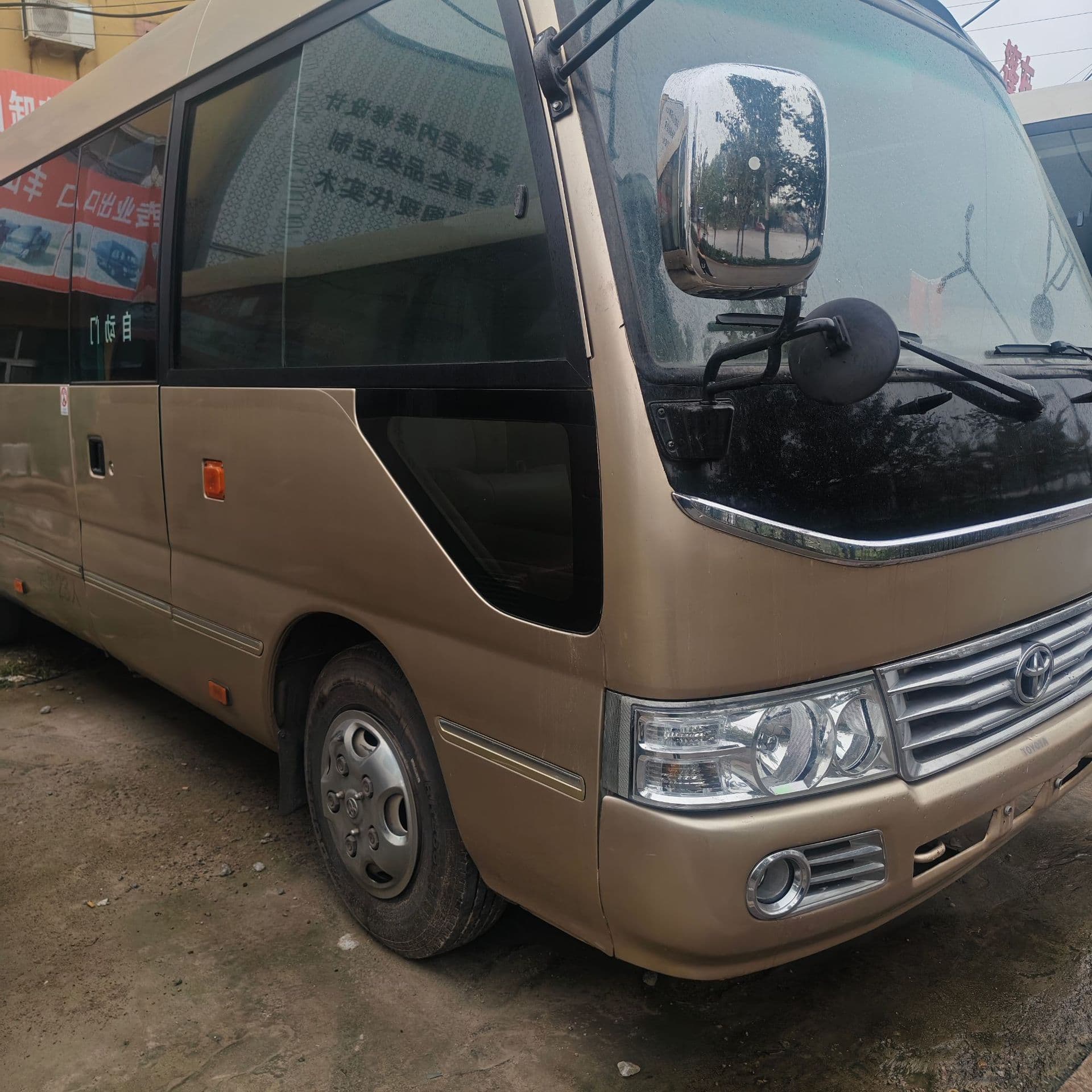 Toyota Coaster Comfortable Cabin Used Luxury 19-23 Seats Bus Business Tourism Use Small and Medium-sized Bus