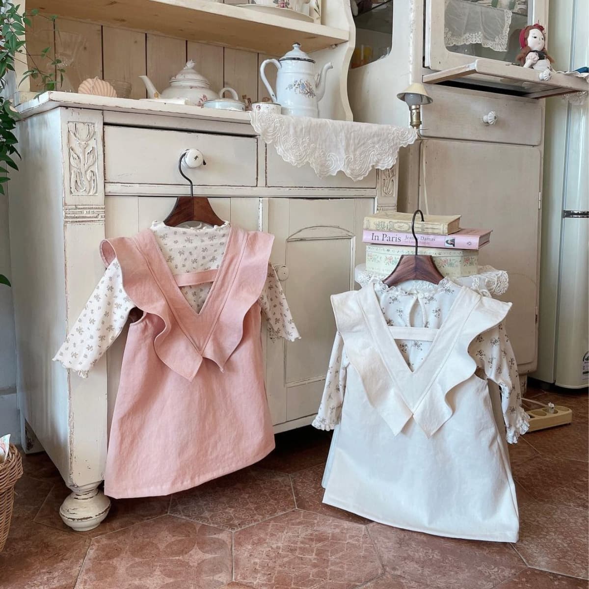 2026 New Autumn Cotton Pocket V-Neck Ruffle Sleeve Vest Dress for Girls, Sleeveless Long Dress for Outdoor Wear