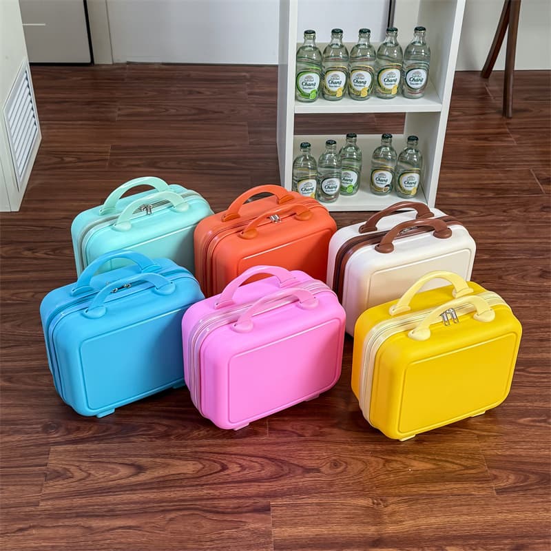 Luggage 14-inch Makeup Case Souvenir Suitcase for Women Bear Mini Lockable Case Hand Carry Bag Gift Box Wholesale