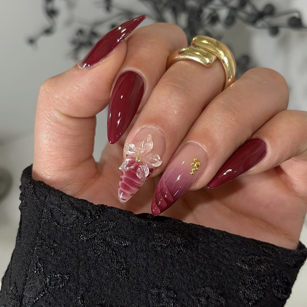 Hot-selling wine red sexy 3D carved press-on nails almond shape whitening fake nail tips factory wholesale