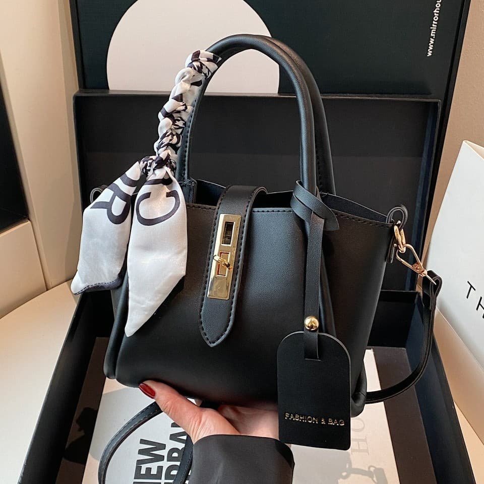New Fashion Women's Bag Premium Niche Design Large Capacity Handbag Basket Bag Crossbody Bag