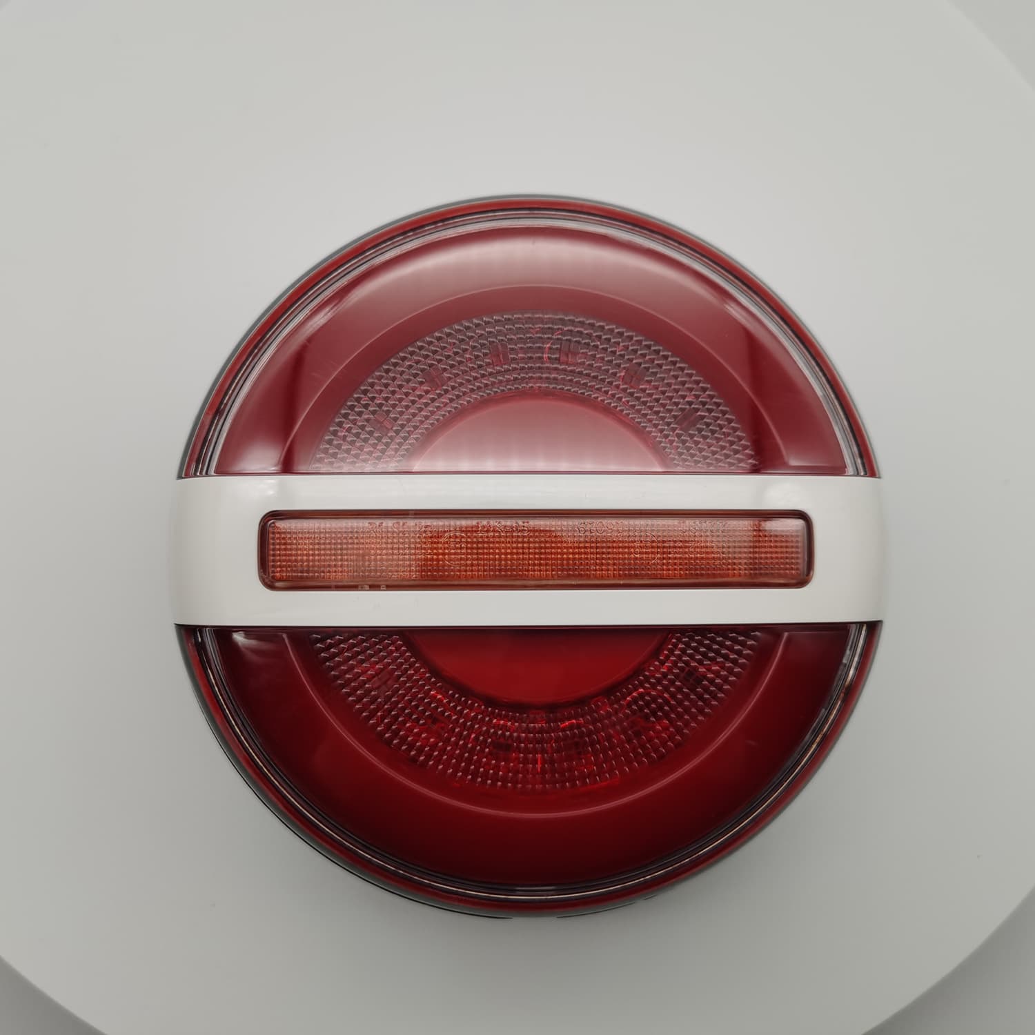 Car taillights suitable for European and Japanese heavy trucks, trucks, round sequential turn signal taillights, brake lights