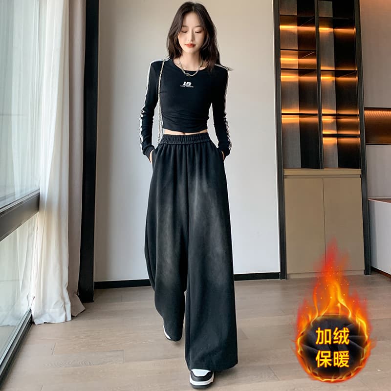 Women's black fleece-lined sweatpants, straight-leg, loose-fitting, wide-leg, high-waisted, flowy, casual American-style banana sweatpants, perfect for autumn and winter.