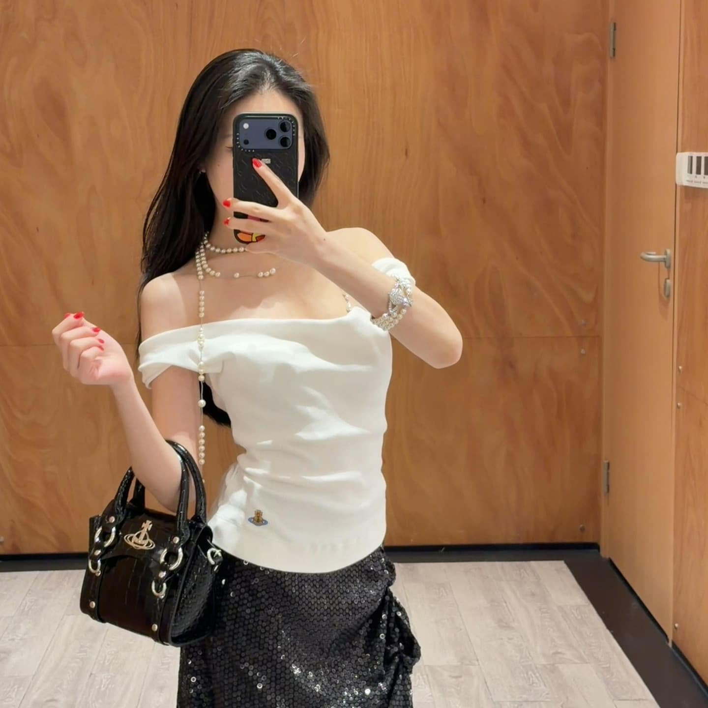 Shenzhen Nanyou 26 Early Spring New Classic Twist Off-Shoulder White Camisole Top for Women with Embroidery
