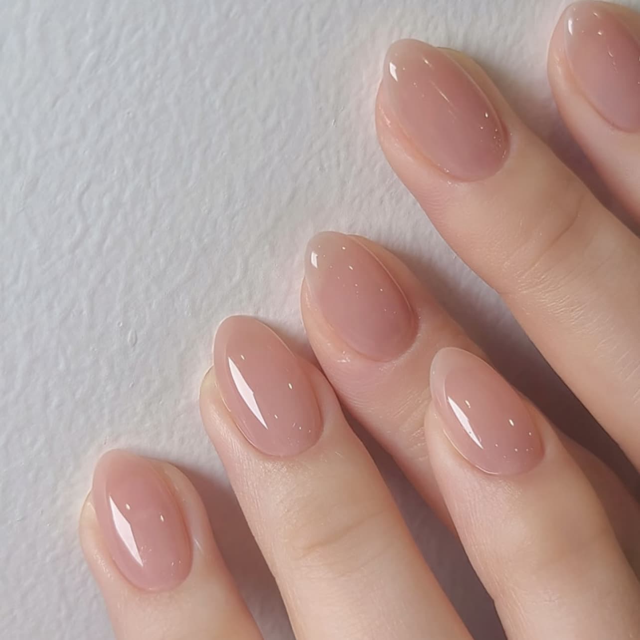 Lefan Nails Minimalist Solid Nude Press-On Nails Short Almond Fake Nails Wearable Nail Tips Factory Wholesale