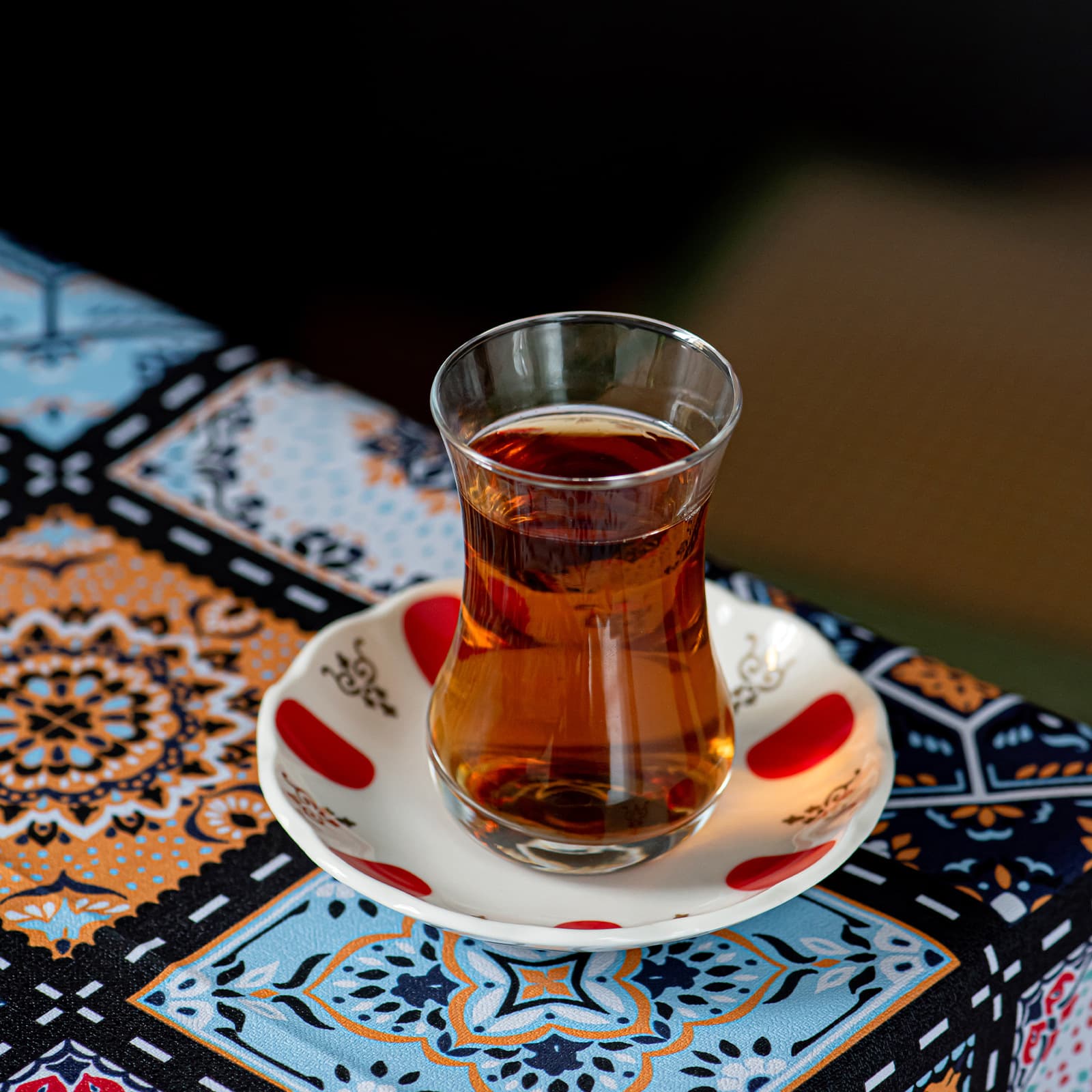 Turkish black tea cup, heat-resistant tulip European-style afternoon tea glass with gold-plated ceramic snack saucer and coffee cup