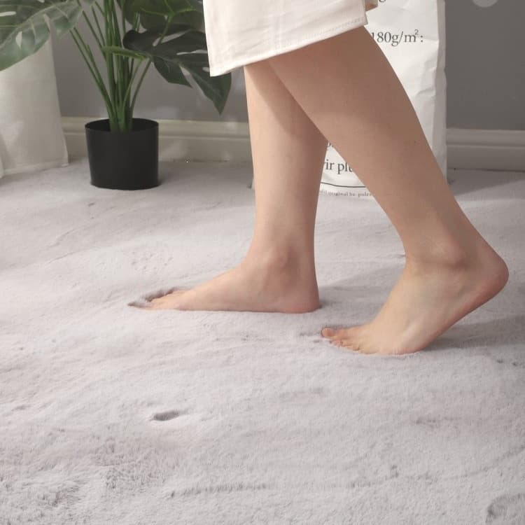 Faux Rabbit Fur Carpet for Living Room Coffee Table Full Coverage Bedside Rug Machine Washable Plush Window Sill Mat Jinrong