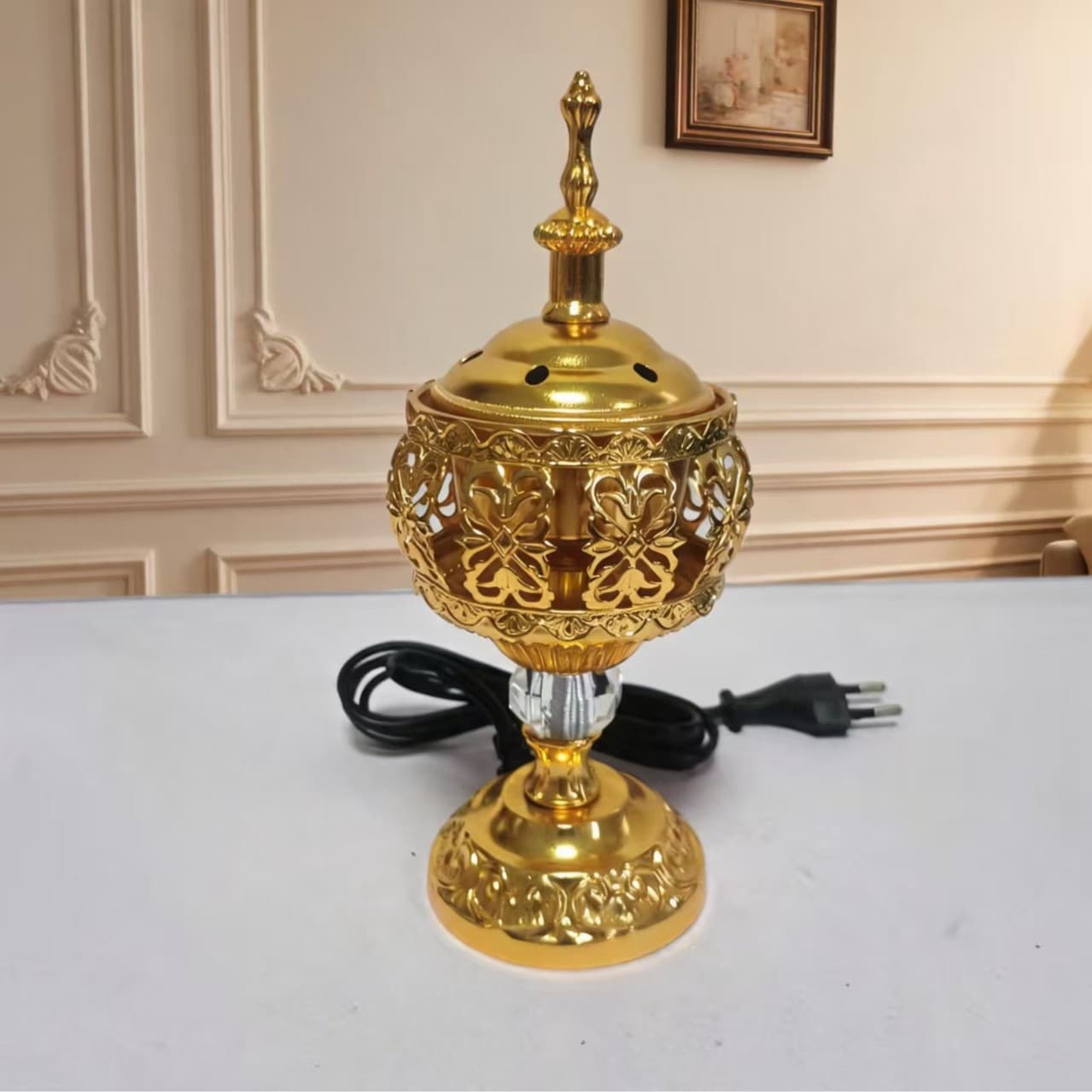 Living room, bedroom, handicrafts, candle holder decoration, incense burner, home Middle Eastern European style golden lace incense burner