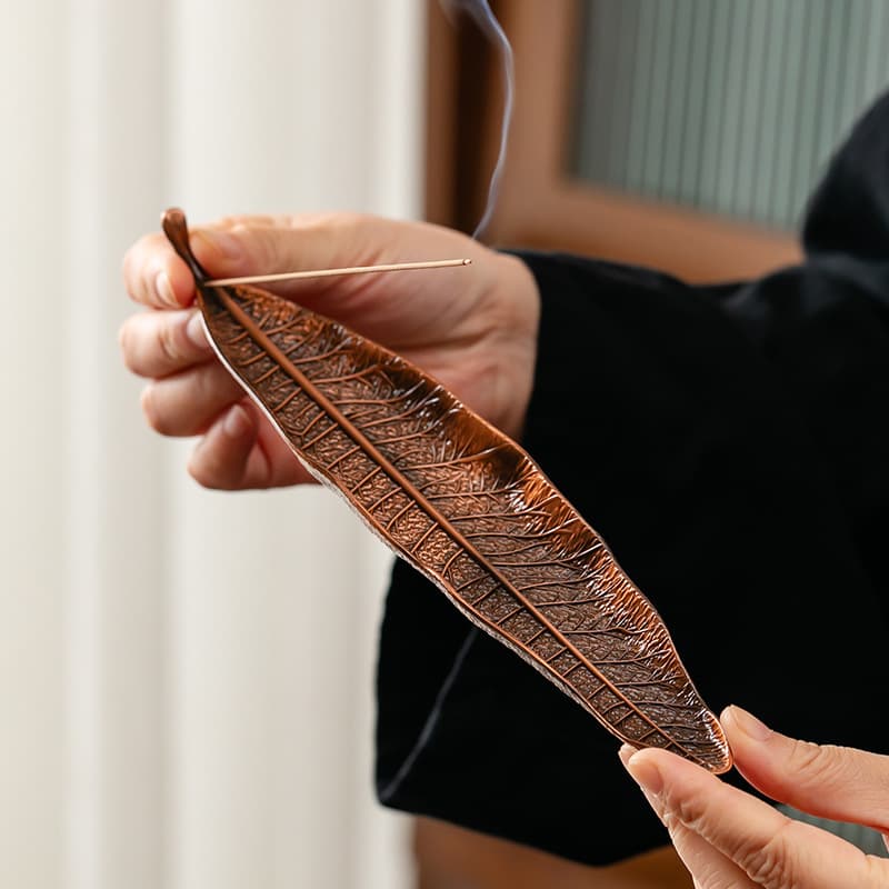 Cross-border Hot Seller, Creative Alloy Incense Stick Holder Craft Ornament, Agarwood Incense Holder, Bodhi Leaf Incense Holder Factory Supply