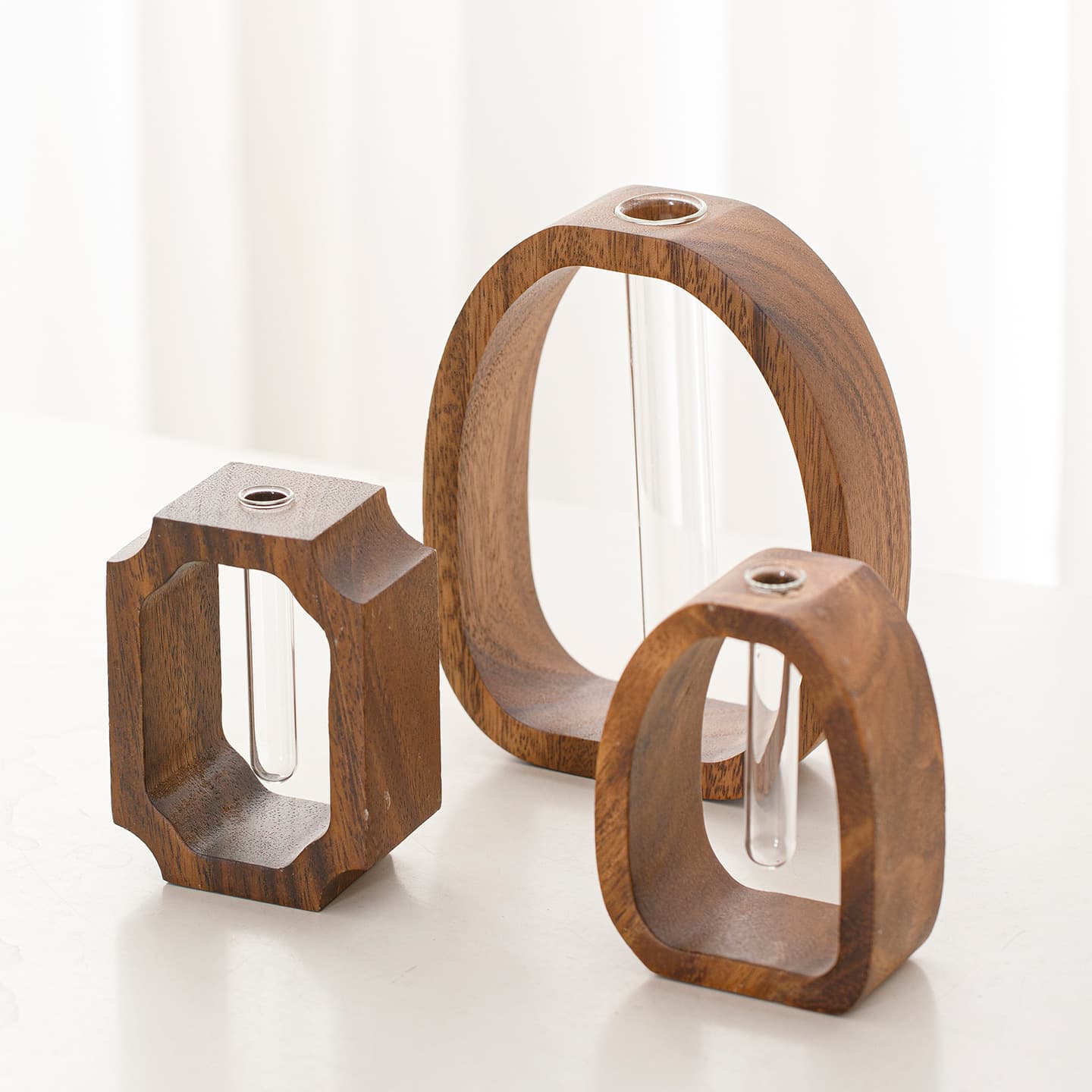 Japanese simple solid wood geometric vase, desktop water flower arrangement, modern log flower arrangement, living room and bed and breakfast decoration