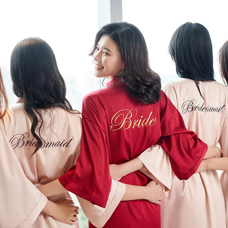 Morning Robe for Bride Fashion Wedding Gown Bridesmaid Embroidered Robe Thin Silk Makeup Dress for Women