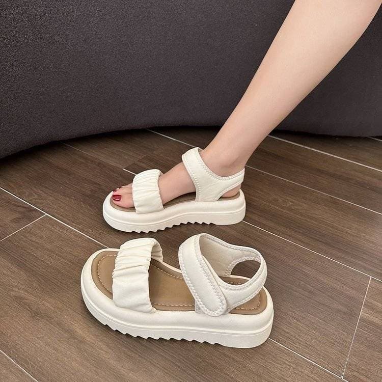 Trendy Fairy Style Sandals for Women Summer 2026 New Thick Sole Ins All-Match Casual Roman Shoes to Pair with Dresses