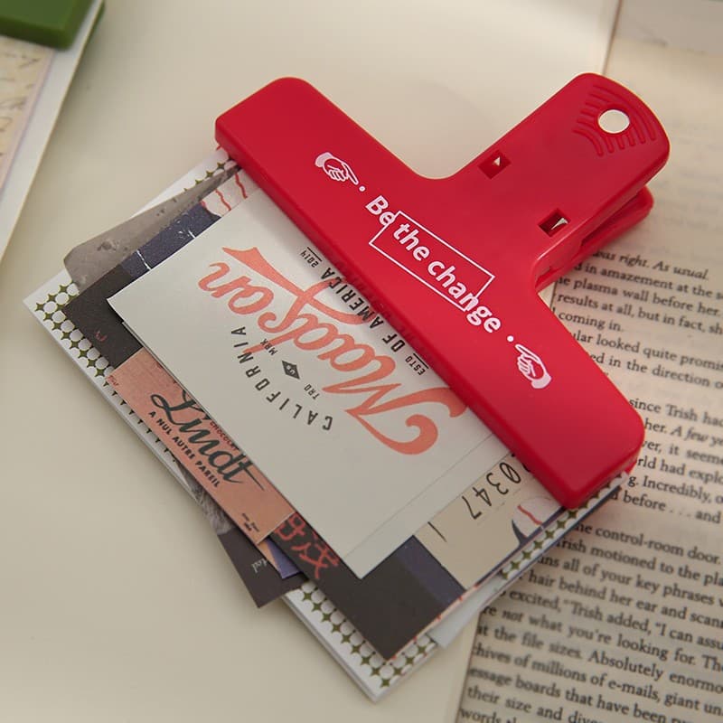 Magnetically absorbable Japanese Little Red Book same style handbook clip, high-looking test paper folder, creative office supplies file