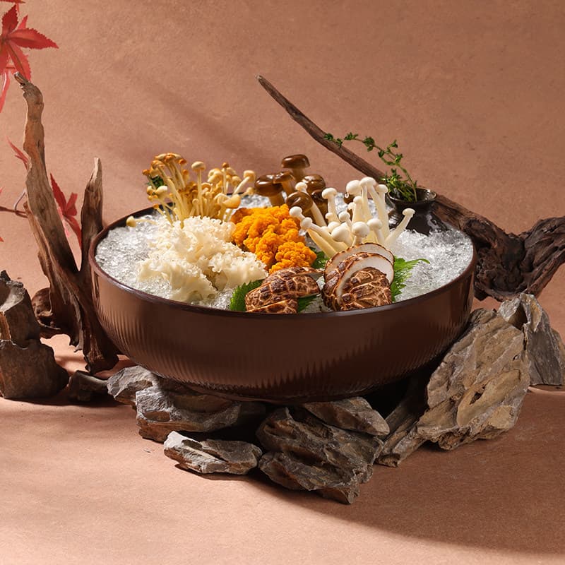 Yunnan Wild Mushroom Hot Pot Golden Ear Mushrooms Green Mushroom Plate Hairy Tripe Three Crispy Snowflakes Fat Beef and Goose Intestines Dry Ice Plate