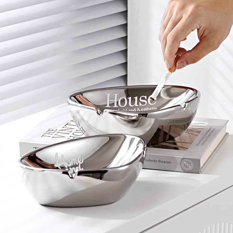 Luxury Ceramic Ashtray Plated Craft Father's Day Gift Storage Trend Nordic Style Decorative Cigarette Ashtray Light Luxury
