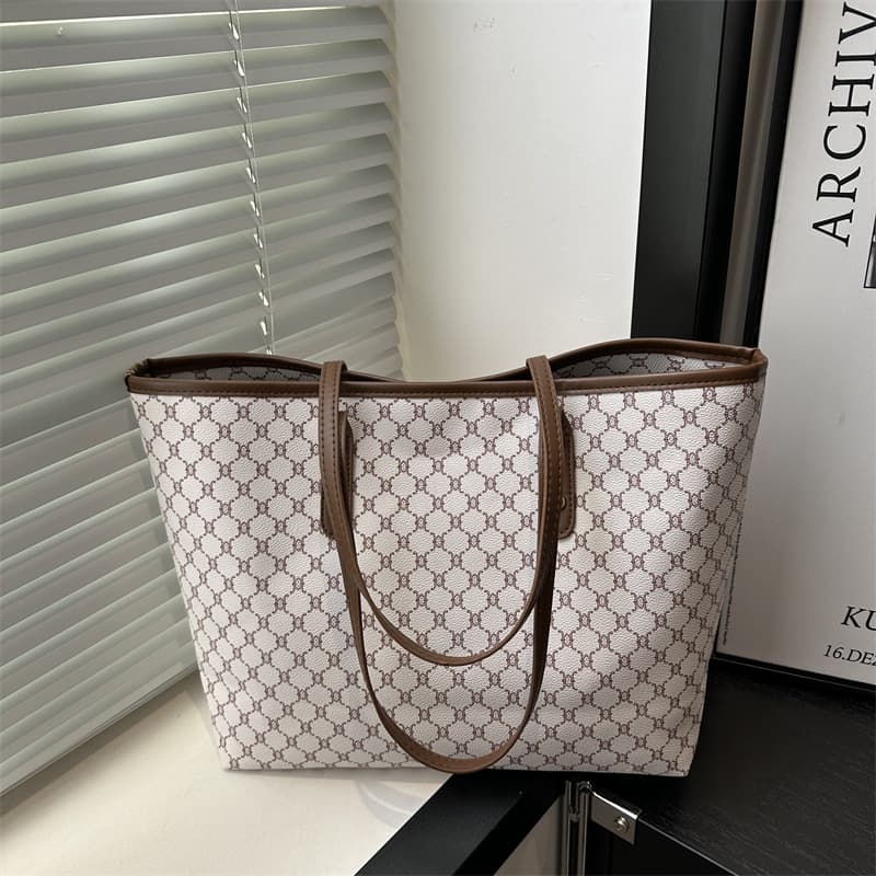 New Retro Trendy Women's Bag, Shoulder Underarm Bag, Fashionable 2025 Early Autumn Commuter Handbag, Large Capacity Tote Bag