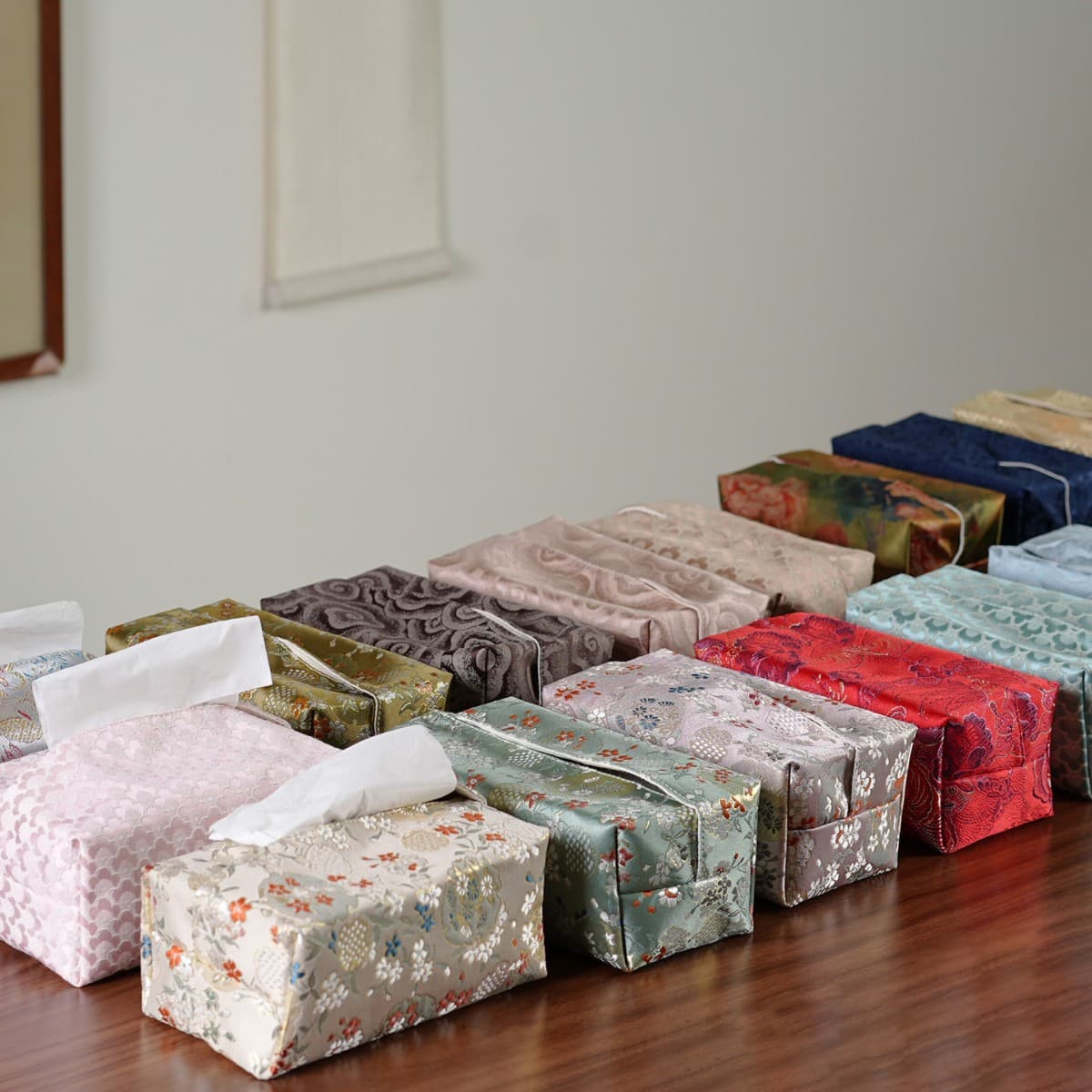 Living room napkin box, paper box, fabric car tissue box, armrest box, double-layer Chinese style creative light luxury tissue bag