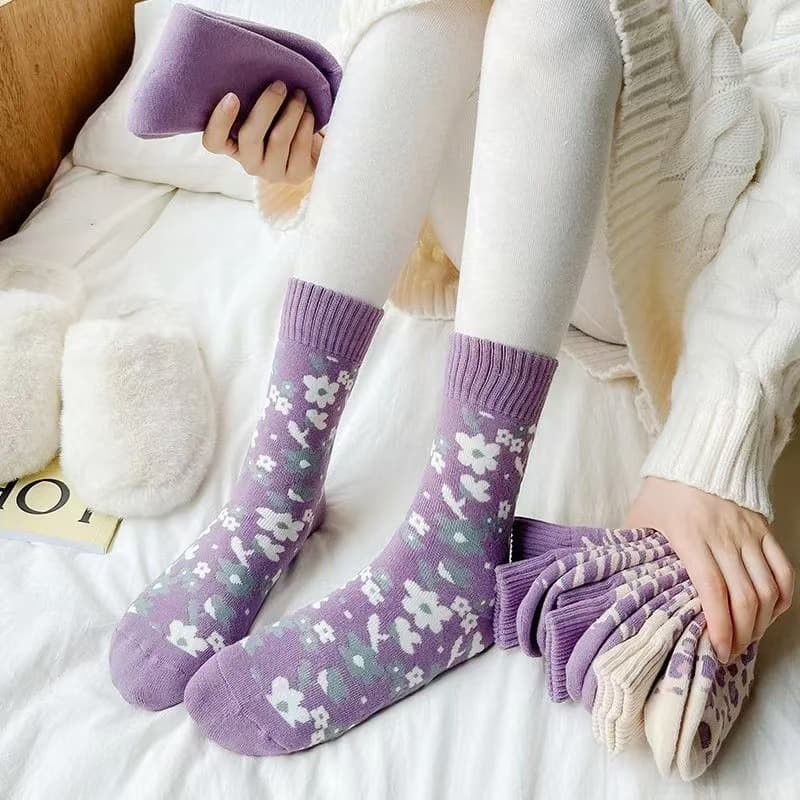 Women's Winter Thickened Fleece-Lined Purple Cotton Socks, Japanese Style Sleep Warm Mid-Calf Socks for Autumn and Winter Maternity