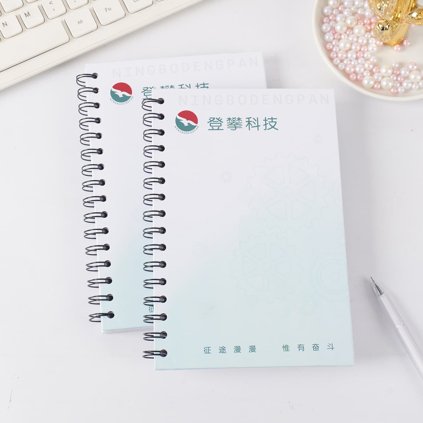 Simple and Popular Student Notebook A4/B5 Advertising Spiral Notebook with Logo Printing, Side-Flip Portable Office Notepad
