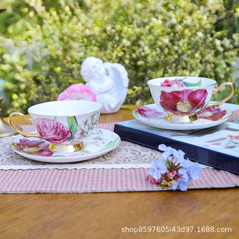 Exquisite light luxury bone china coffee cup and saucer, high-end home gift, English afternoon tea set, black tea cup, high-value gift