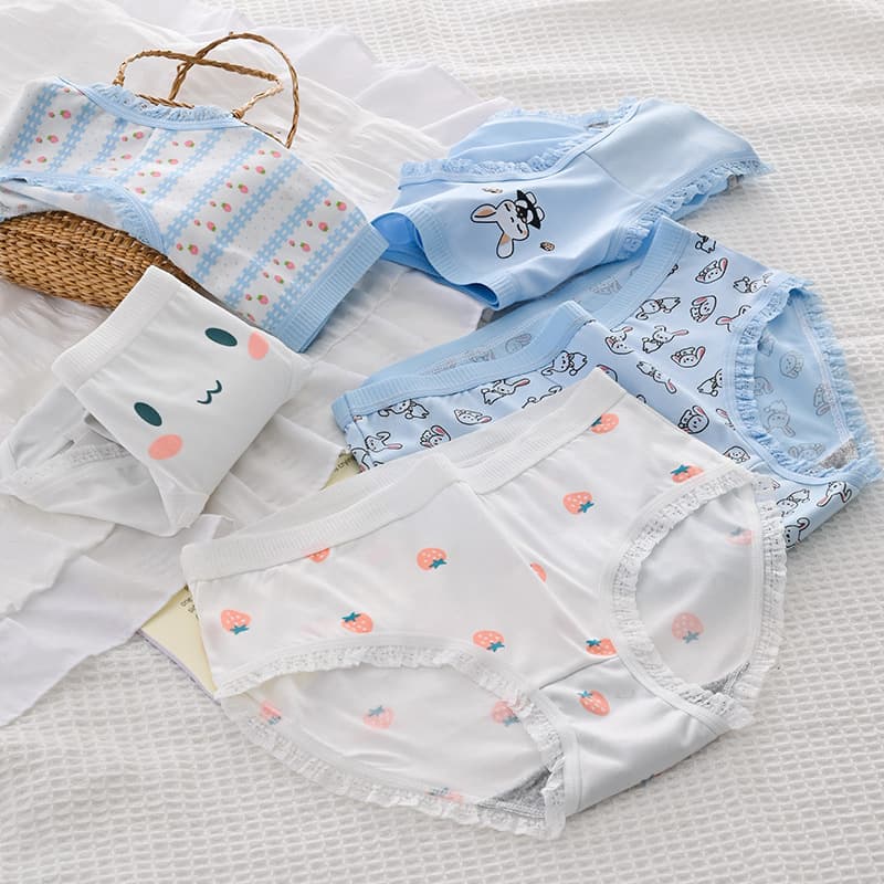 Japanese Lace-Trimmed Mid-Rise Breathable Panties for Women, Cute Rabbit Design, Teen Girls' Triangle Shorts