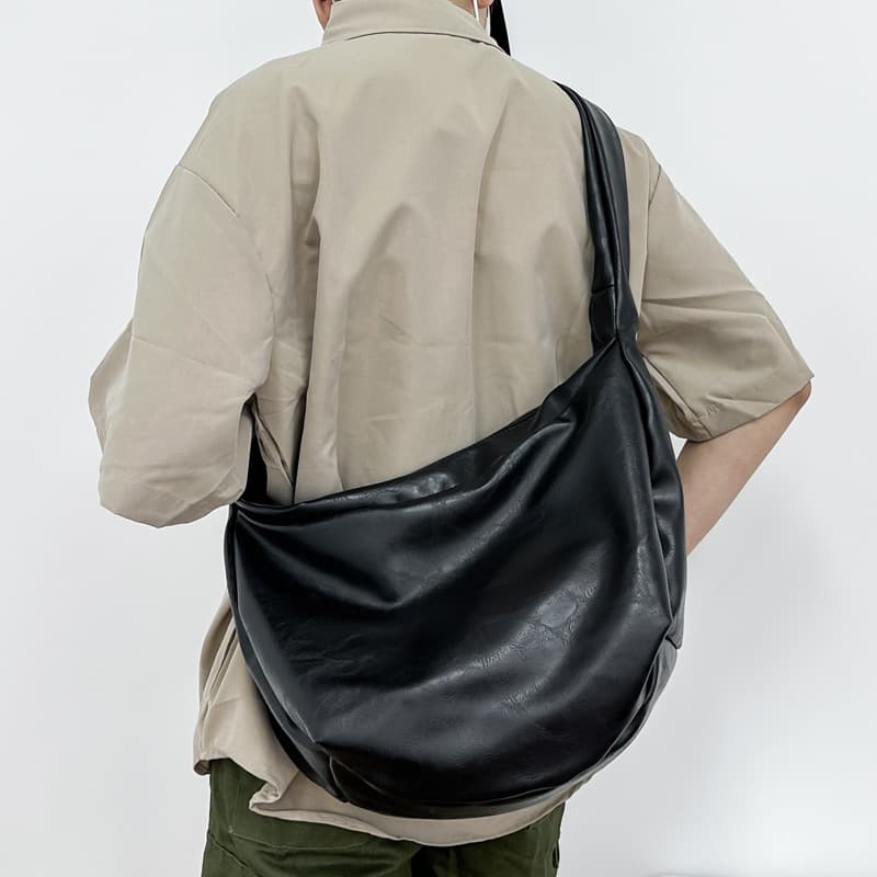 Vintage Unisex Shoulder Bag Crossbody Dumpling Bag Large Capacity Tote Bag Men's Bag Commuter Bag Student Backpack Cycling Bag