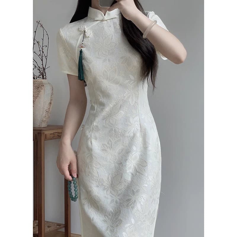 New Chinese-Style Qipao Summer Champagne Color Engagement Dress with a Modern Touch for Young Girls, New High-End Style for Women