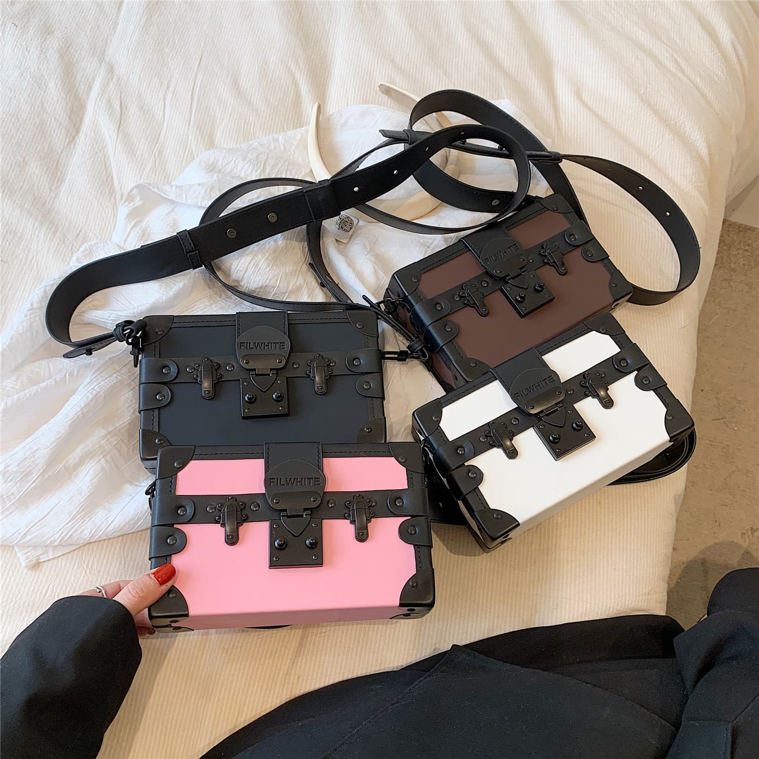 Niche Crossbody Bag 2025 New Women's Bag Vintage Small Suitcase Box Bag Women's Chic Versatile Crossbody Bag Small Square Bag