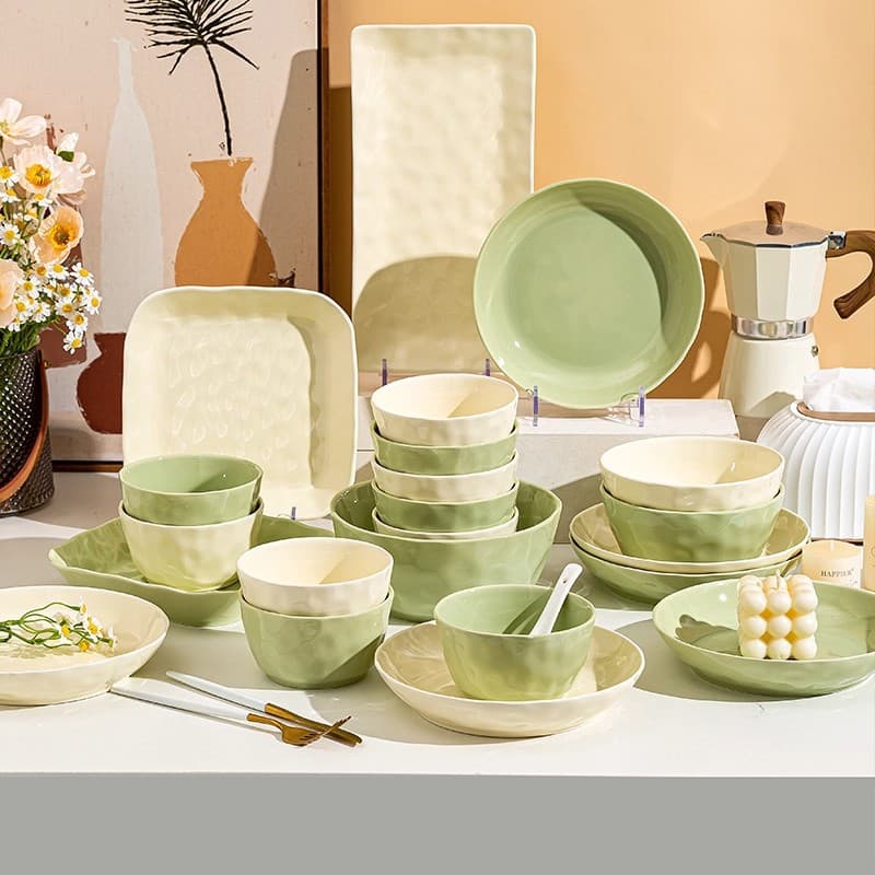 Jingdezhen Ceramic Dinnerware Set Bowls and Plates Cream Style Housewarming Wedding Gift Bowls Dishes Chopsticks Home Use
