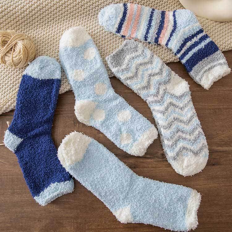 Lint-Free Coral Fleece Floor Socks, Thick and Warm for Autumn and Winter, Sleep Socks for Men and Women, Home Stripe and Polka Dot Mid-Calf Socks