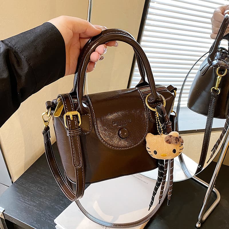 Exquisite and Trendy Small Handbag for Women 2026 New Model with a High-End Vintage Feel, Versatile Crossbody Bag, Popular Handbag, Small Tote Bag