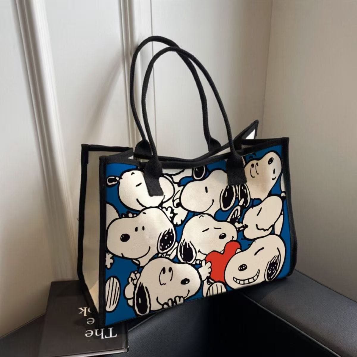 Cute large capacity canvas bag Snoopy shoulder bag large capacity tote bag manufacturer wholesale outing handbag