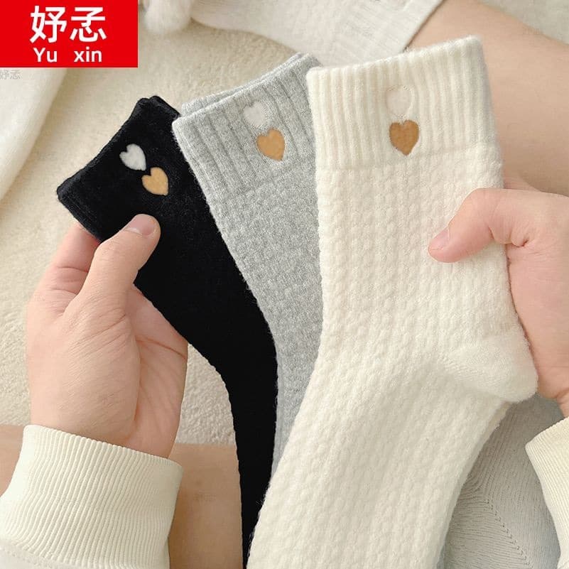 Women's Winter Solid Color Thickened Warm Mid-Calf Japanese Style Heart Student Slouch Socks