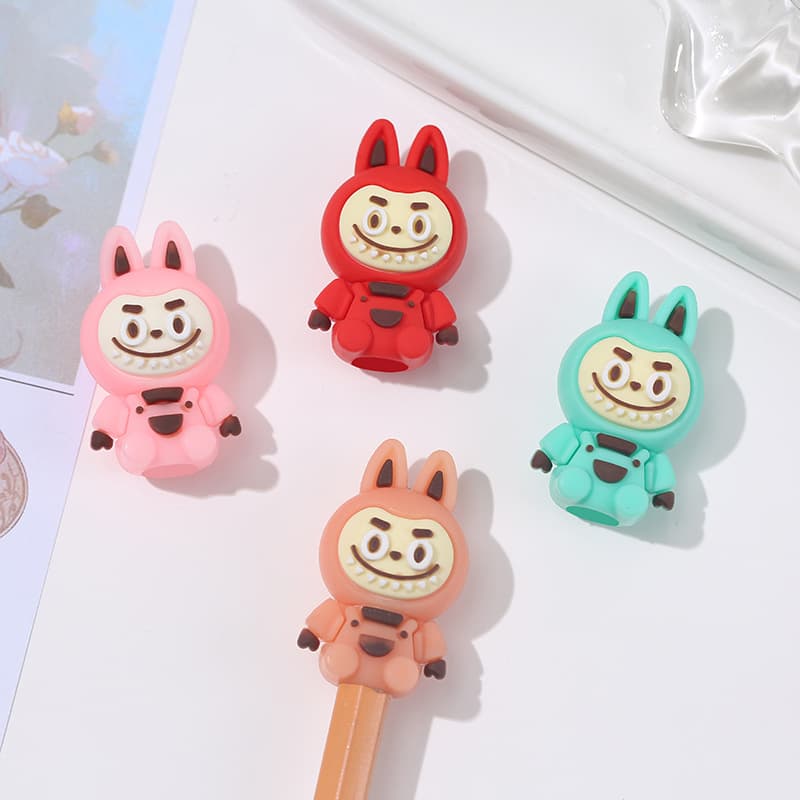 Cute Labubu PVC Soft Rubber Pencil Cover, 3D Pencil Protector, Cartoon Pencil Cap, Children's Stationery Wholesale