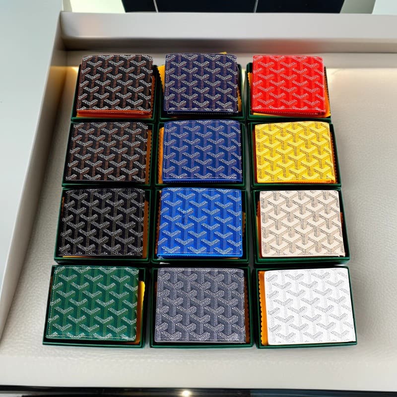 Ladies Wallet Leather Clutch Purse Fashionable Floral Embossing Zipper Closure Long Wallet For Women Multiple Card Slots