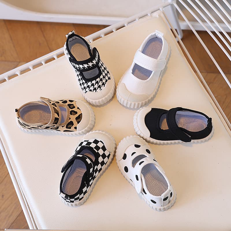 Baby Girls' Canvas Shoes 2025 Spring/Autumn Versatile Kindergarten Indoor Shoes Children's Sneakers Flats Kids' White Shoes