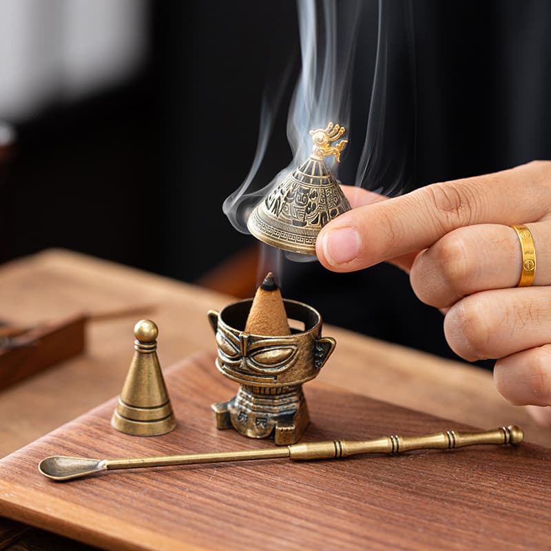 Hot-selling Sanxingdui Alloy Censer, Sandalwood Pear Bedroom Incense, Tea Ceremony Aromatherapy Burner, Home Incense Seal and Powder Tools