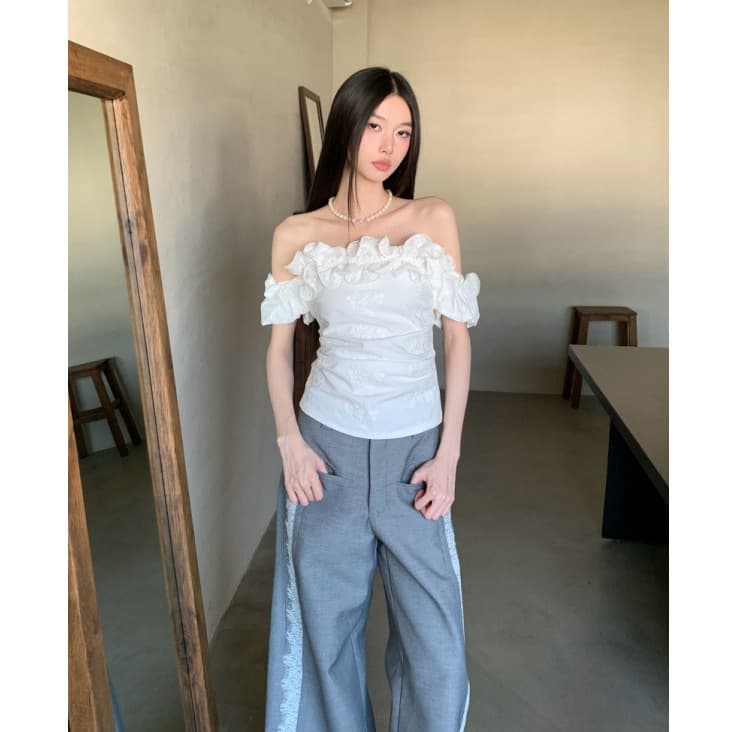 Curled Edge White Off-Shoulder Jacquard Slim Fit Short Sleeve Top