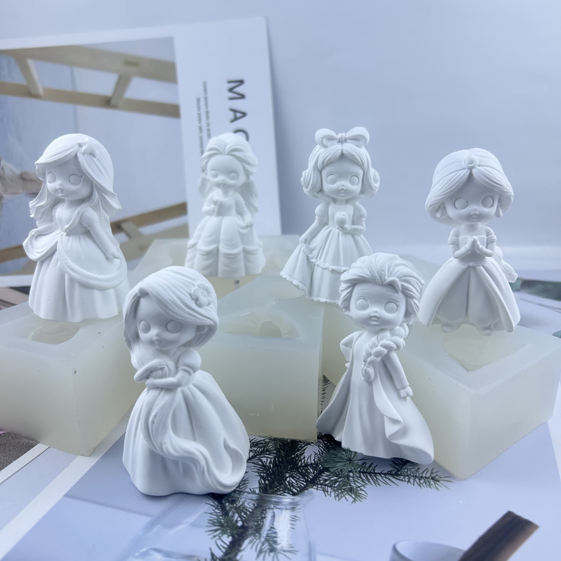 2D Princess Plaster Silicone Mold DIY Scented Candle Aroma Stone Doll Figurine Drop Glue Girl Ornament Mold