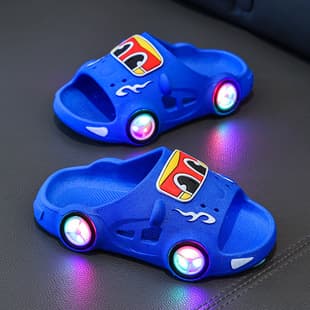 Children's Summer Slippers, Cartoon Light-Up Car Design, Non-Slip Soft Sole, for Indoor and Outdoor Wear, Safe and Suitable for Boys and Girls