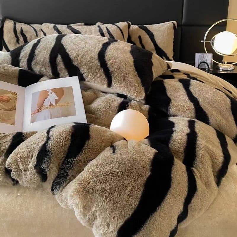 Luxury thickened rabbit hair milk velvet bedding four-piece set, warm double-sided velvet duvet cover sheet, coral fleece flannel for winter