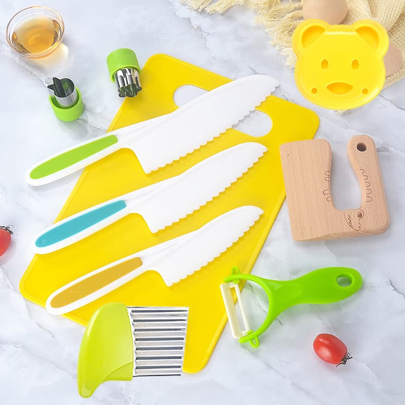 Children's Plastic Fruit Knife Set with Serrated Knife, Vegetable Cutter, Birthday Cake Knife, Toy Knife Set Gift Wholesale