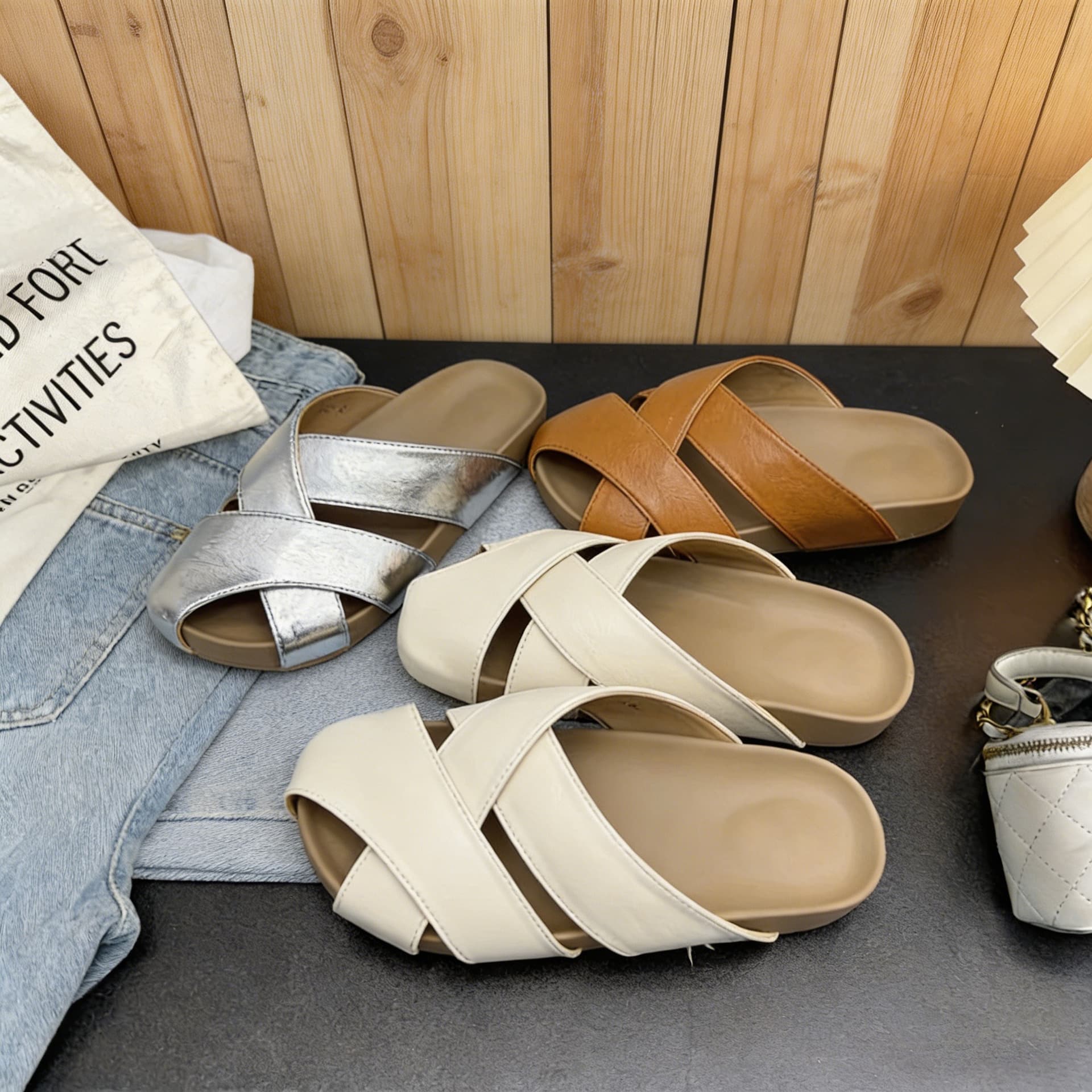 1055 Korean Style 2026 New Flat Sandals for Women, Versatile Comfortable Non-slip Cross Strap Simple Fashion Slides