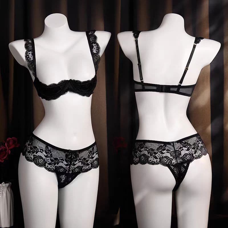 European and American sexy lace mesh open-crotch erotic lingerie sweet pure desire low-waist triangle panties
