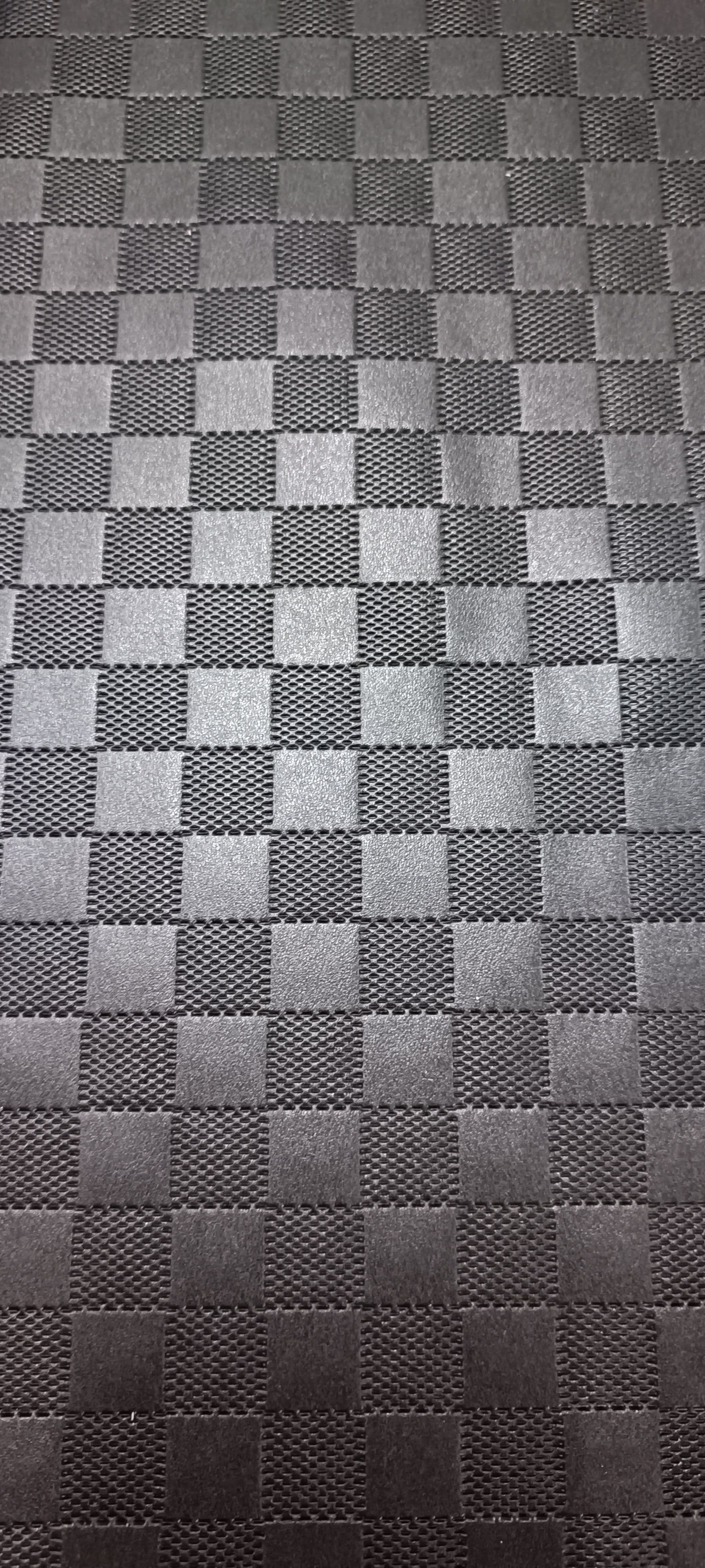 Factory Direct Sales Lychee Pattern Embossed PU Leather with Classic Checkerboard for Shoes, Bags, etc.