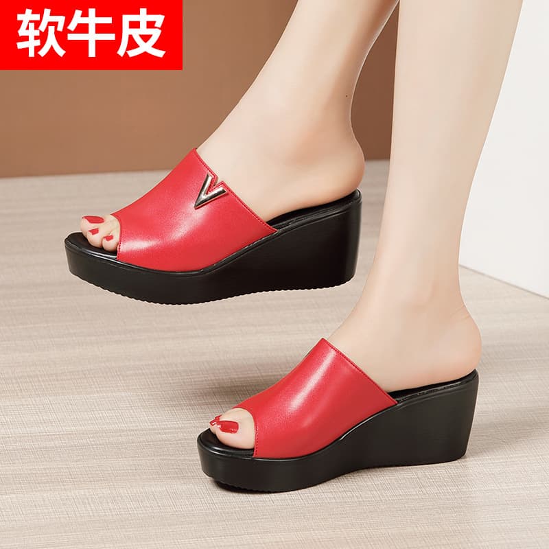 Soft Calfskin Wedge Heel Sandals for Women, Thick Sole Platform 2025 Summer New Style, Mid Heel Open-Toe Slippers for Outdoor Wear, Available in Large and Small Sizes